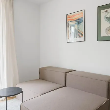 Modern 2-bed In Orestaden